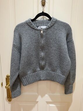 ZARA Grey Ribbed Zip-Up Crew Sweater